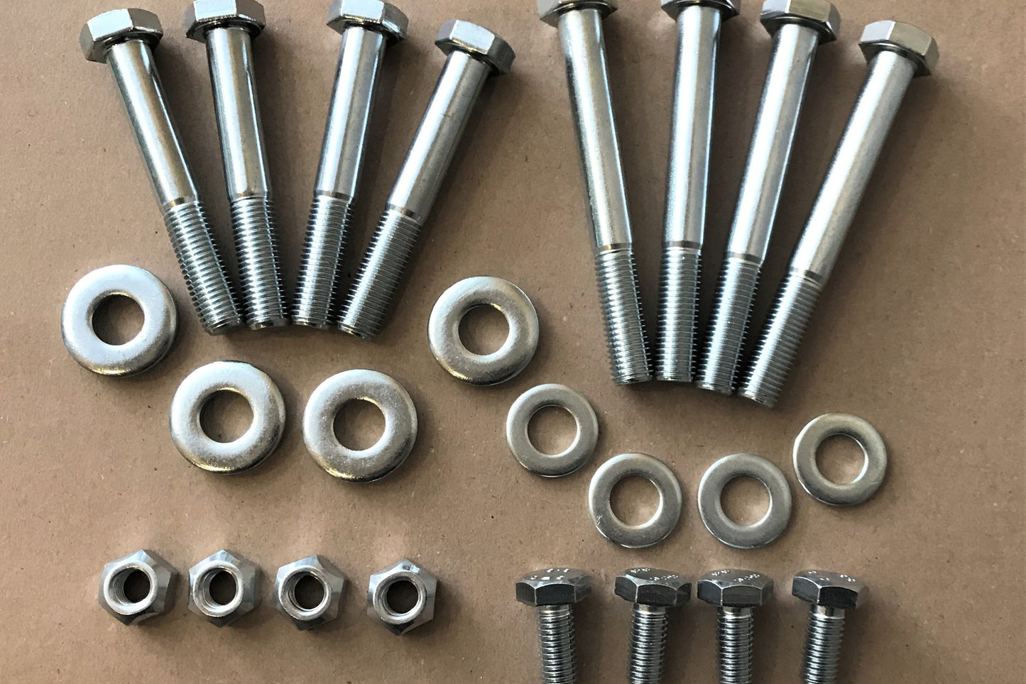 Screw set lower wishbone Porsche 928